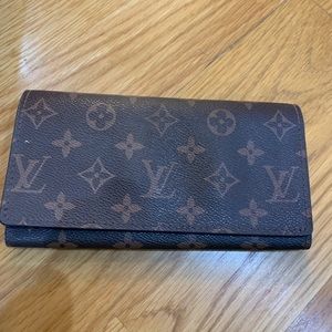 Cute wallet not real brand